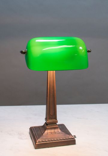 Traditional Banker's Lamp