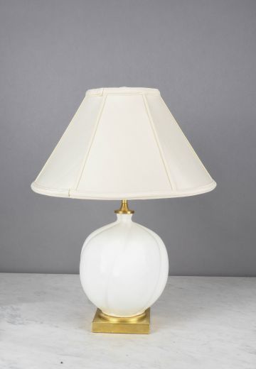 White Swirl Ceramic Table Lamp