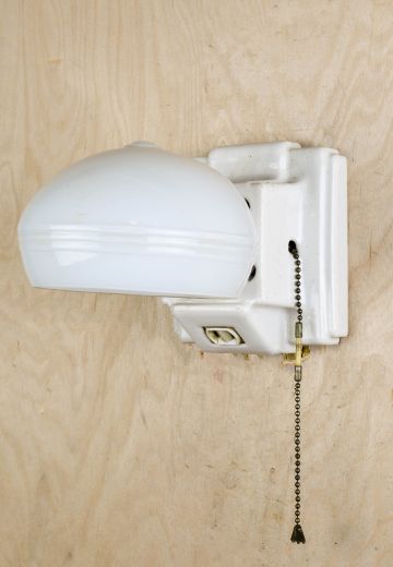 Single Down Light Porcelain Wall Sconce w/Pull Chain