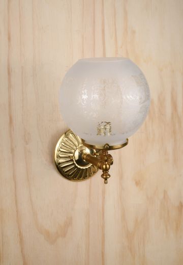 Polished Brass Single Light Victorian Wall Sconce